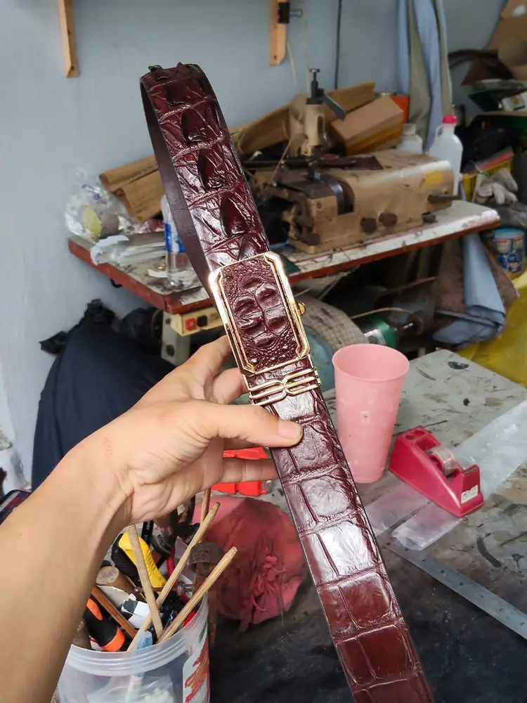 Gù gai mặt khóa độc