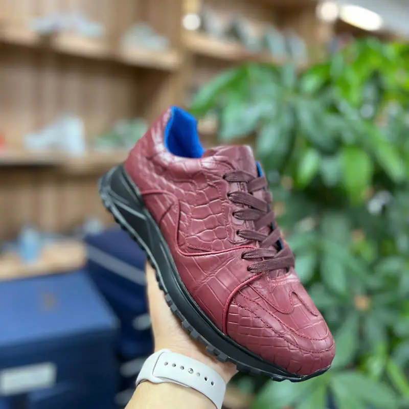 Mẫu sneaker 43