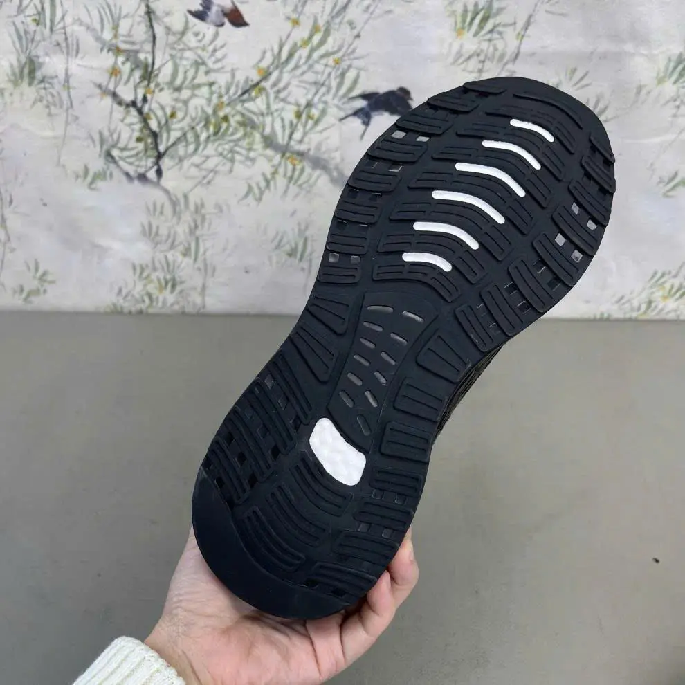 Mẫu sneaker 14 — ảnh tham khảo 10
